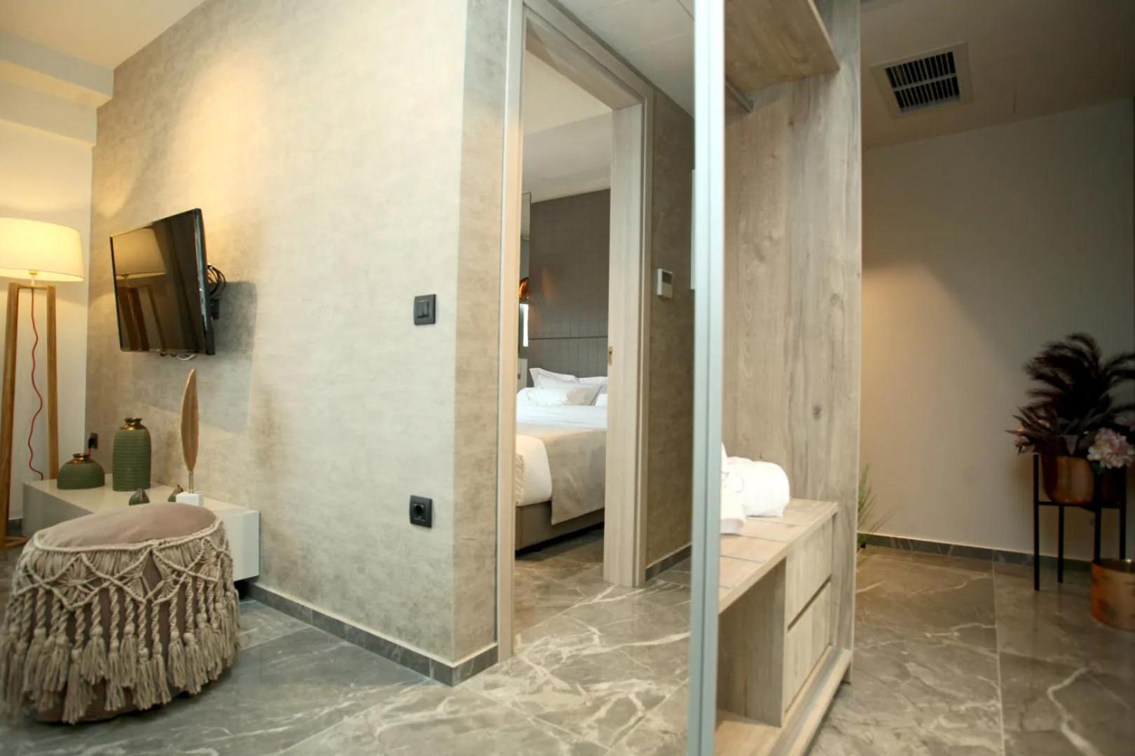 Athinais Luxury Apartments Hanioti Exterior photo