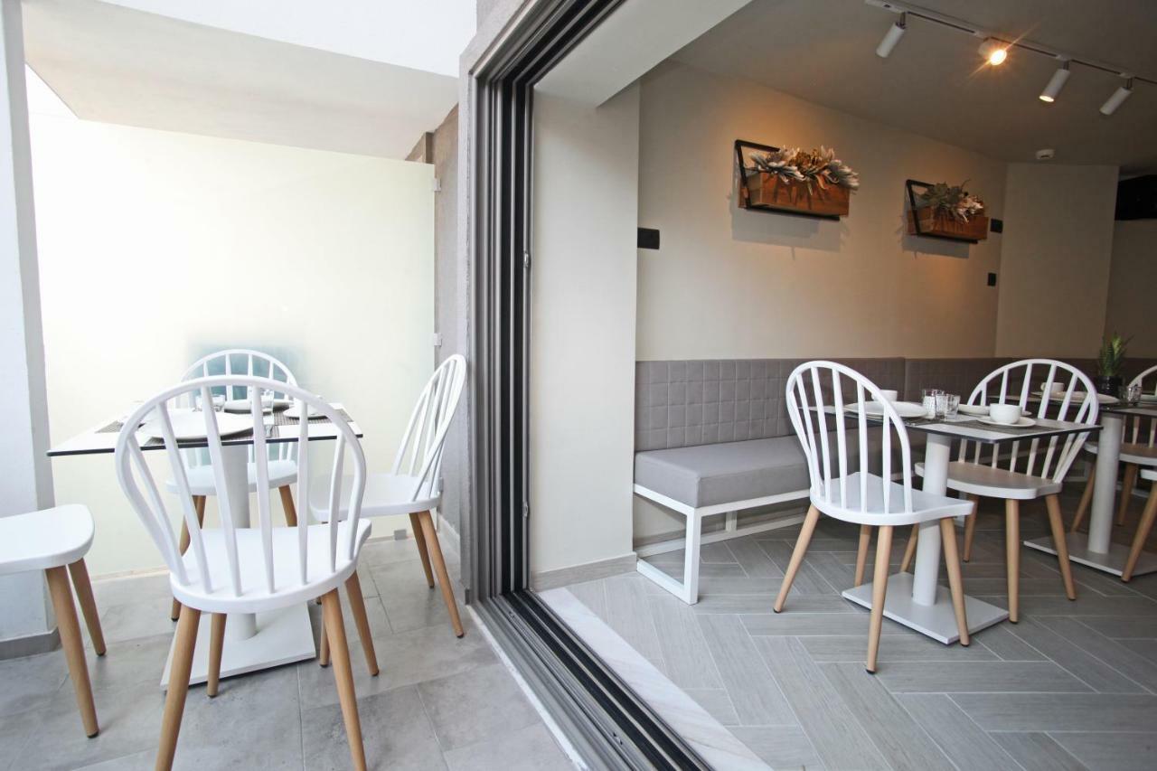 Athinais Luxury Apartments Hanioti Exterior photo