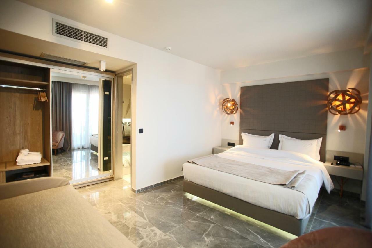 Athinais Luxury Apartments Hanioti Exterior photo