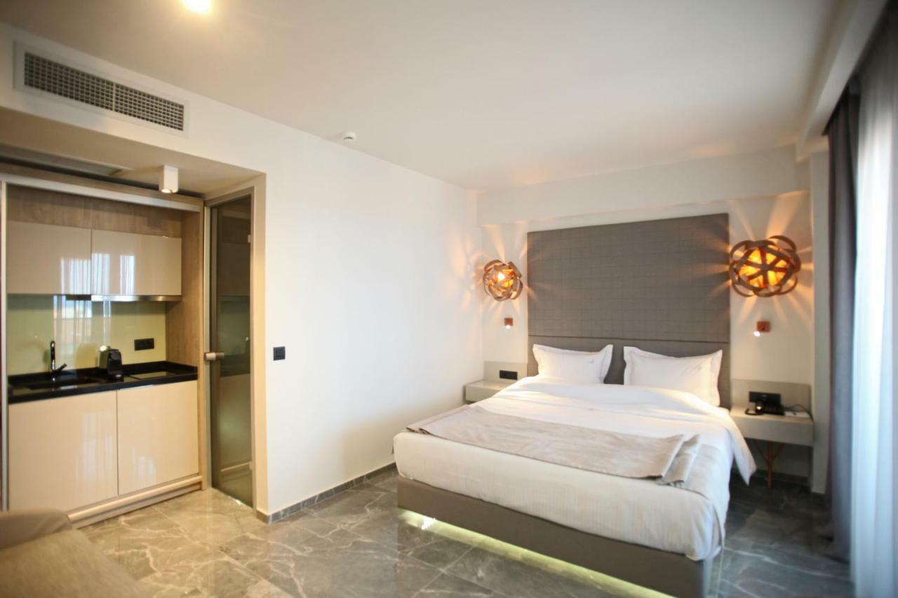 Athinais Luxury Apartments Hanioti Exterior photo